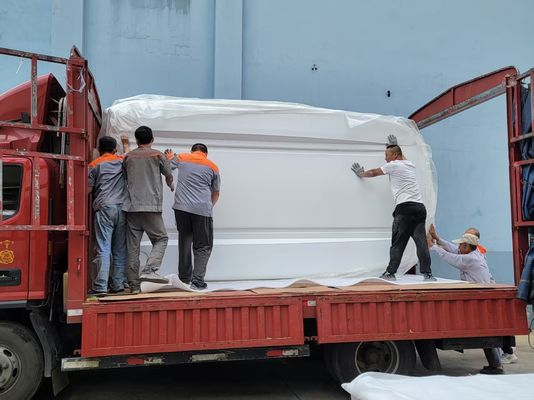 Ανθεκτικό στην υπεριώδη ακτινοβολία FRP επάνω κάλυμμα μακράς διάρκειας για σκάφη, αυτοκίνητα, λεωφορεία