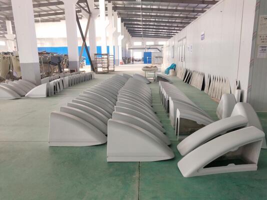 Εξαρτήματα αυτοκινήτου από fiberglass χαμηλής συντήρησης, προσαρμοσμένα εξαρτήματα αμαξώματος αυτοκινήτου σχεδιασμένα για να πληρούν συγκεκριμένες απαιτήσεις